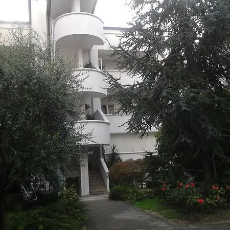 Apartment Giulia *